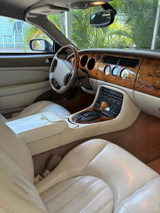 2001 Jaguar X100 XK8 - Image 6 of 9