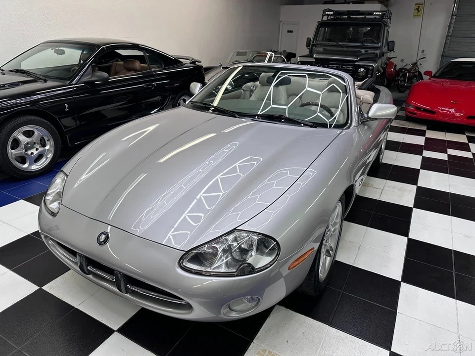 2001 Jaguar X100 XK8 - Image 7 of 21