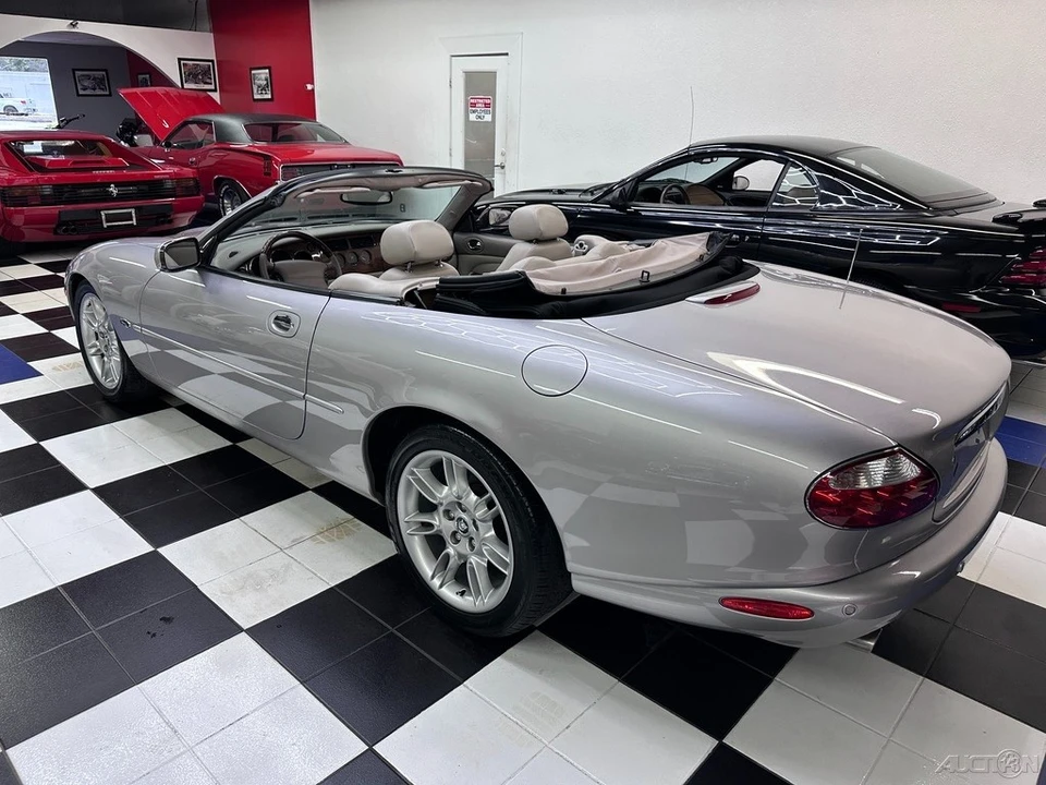2001 Jaguar X100 XK8 - Image 17 of 21