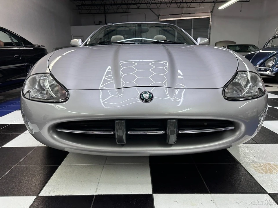 2001 Jaguar X100 XK8 - Image 4 of 21