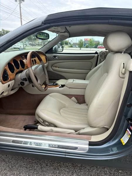 2001 Jaguar X100 XK8 - Image 10 of 14