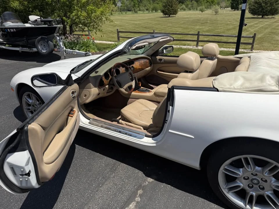 2001 Jaguar X100 XK8 - Image 3 of 6