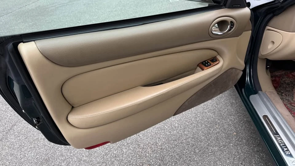 2001 Jaguar X100 XK8 - Image 10 of 14