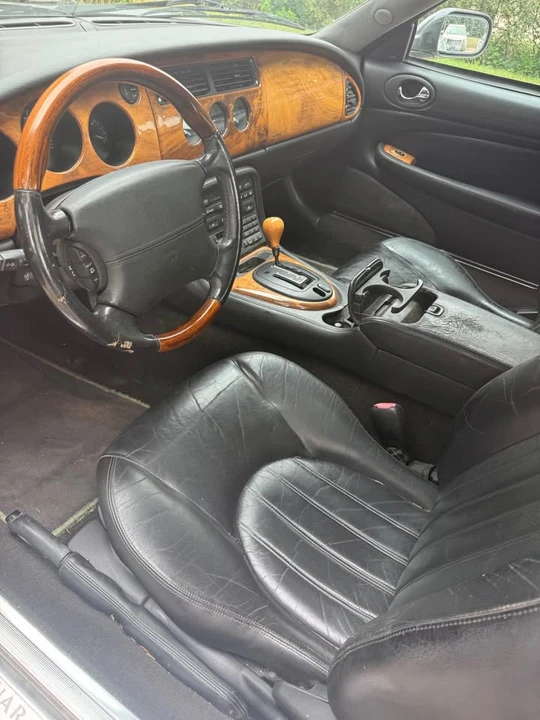 2001 Jaguar X100 XK8 - Image 5 of 8