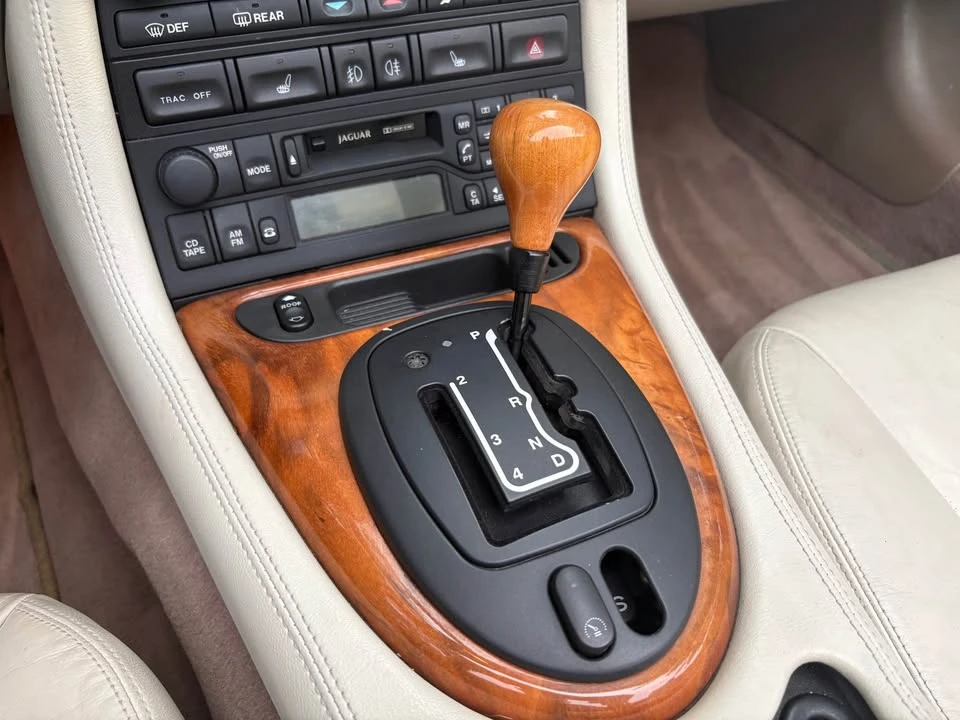 2001 Jaguar X100 XK8 - Image 13 of 20