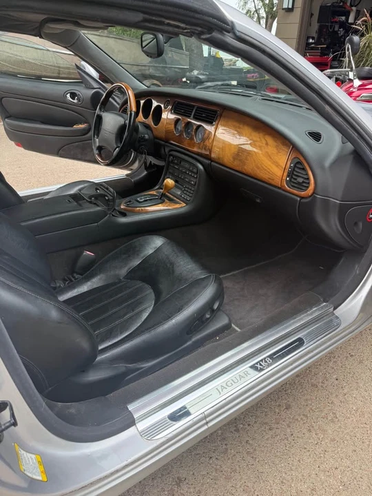 2001 Jaguar X100 XK8 - Image 6 of 8