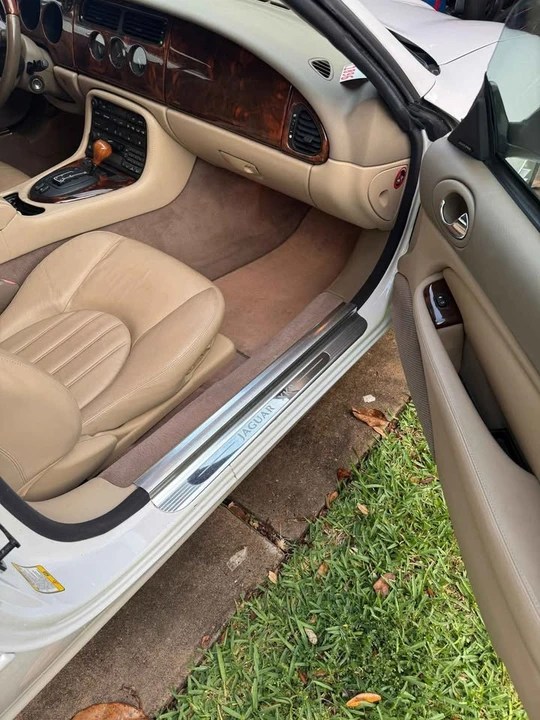 2001 Jaguar X100 XK8 - Image 13 of 20