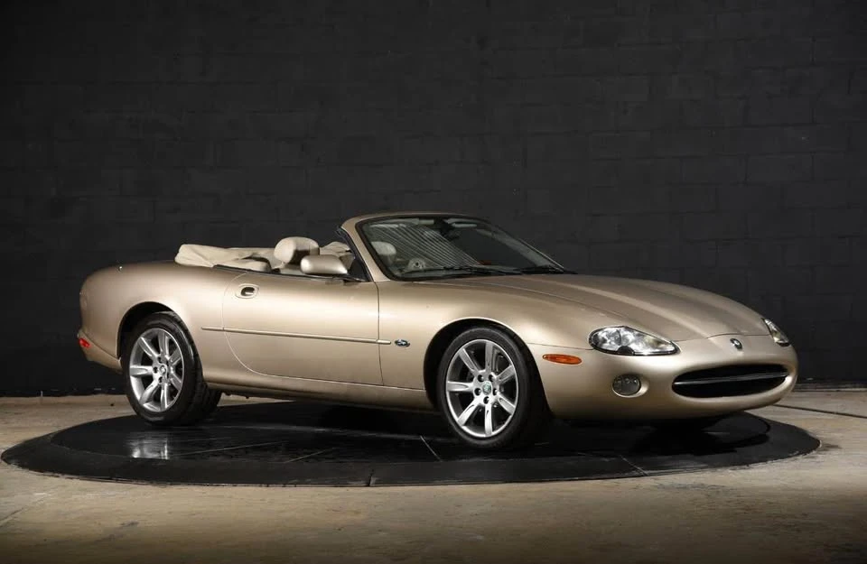 2001 Jaguar X100 XK8 - Image 2 of 13