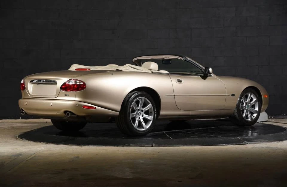 2001 Jaguar X100 XK8 - Image 4 of 13