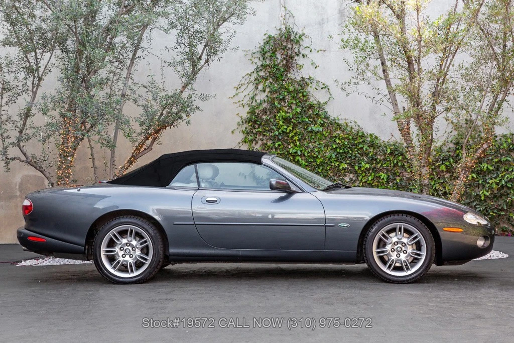 2001 Jaguar X100 XK8 - Image 10 of 12