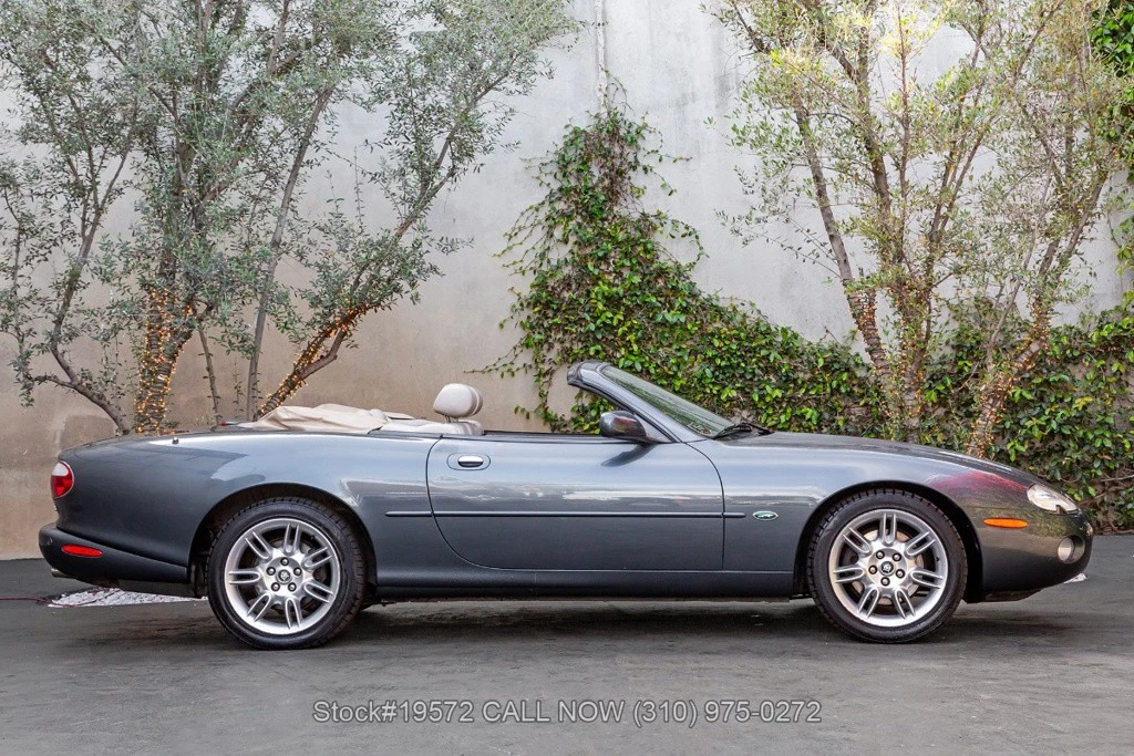 2001 Jaguar X100 XK8 - Image 4 of 12