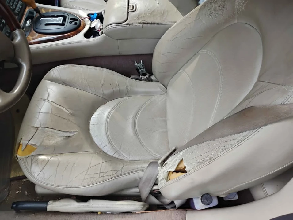 2001 Jaguar X100 XKR - Image 8 of 9