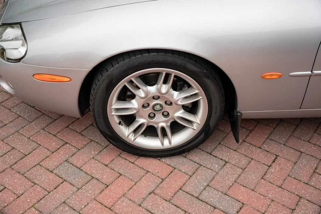 2001 Jaguar X100 XK8 - Image 25 of 30
