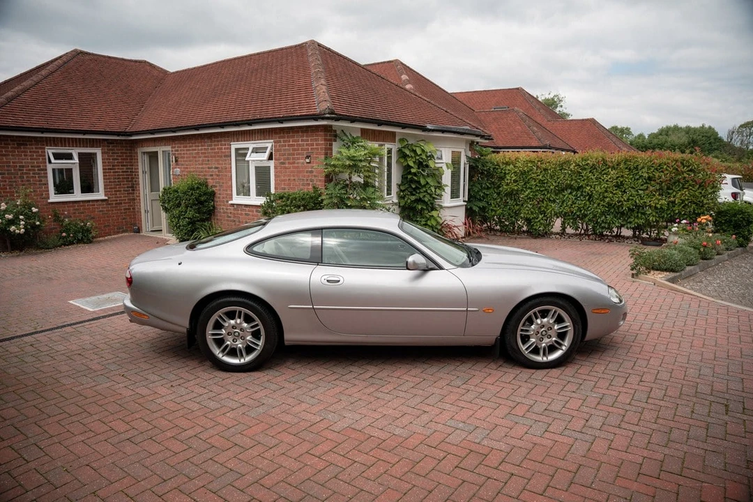 2001 Jaguar X100 XK8 - Image 17 of 30