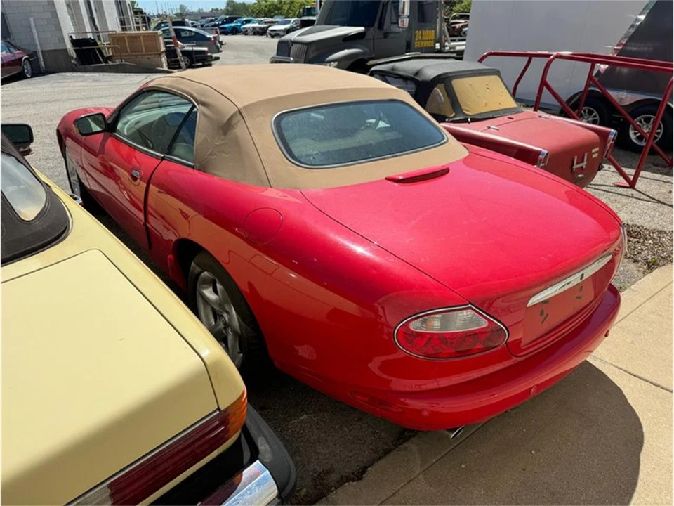 2001 Jaguar X100 XK8 - Image 7 of 17