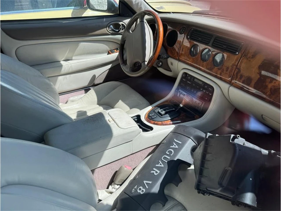 2001 Jaguar X100 XK8 - Image 12 of 17