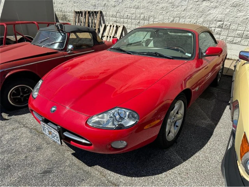2001 Jaguar X100 XK8 - Image 5 of 17