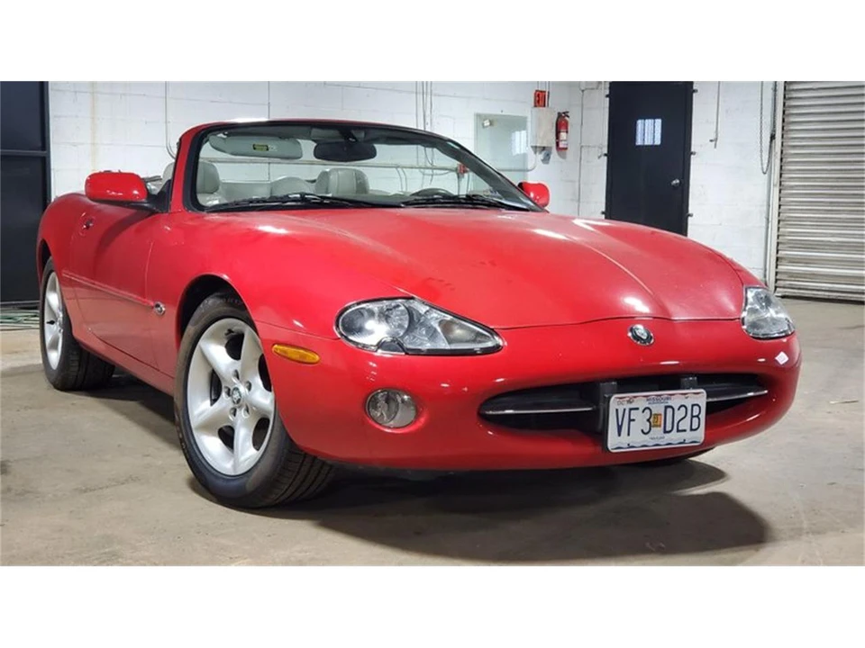2001 Jaguar X100 XK8 - Image 3 of 17