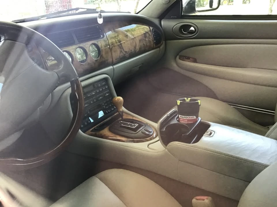 2001 Jaguar X100 XK8 - Image 3 of 3