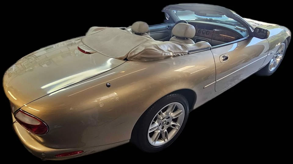 2001 Jaguar X100 XK8 - Image 4 of 7