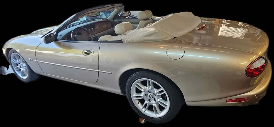 2001 Jaguar X100 XK8 - Image 3 of 7