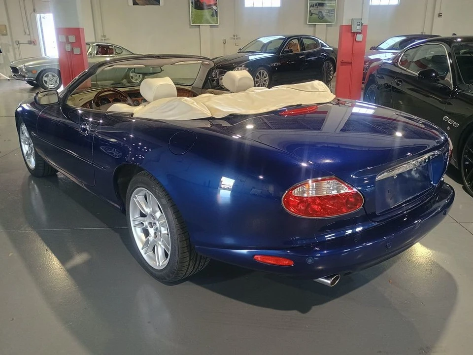 2001 Jaguar X100 XK8 - Image 4 of 12