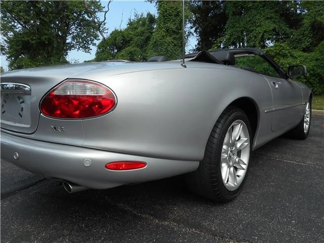 2001 Jaguar X100 XK8 - Image 4 of 12
