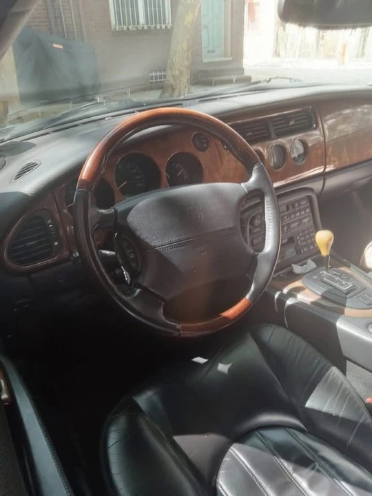 2001 Jaguar X100 XK8 - Image 5 of 5