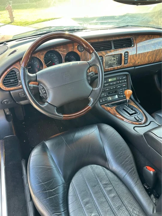 2001 Jaguar X100 XK8 - Image 7 of 8