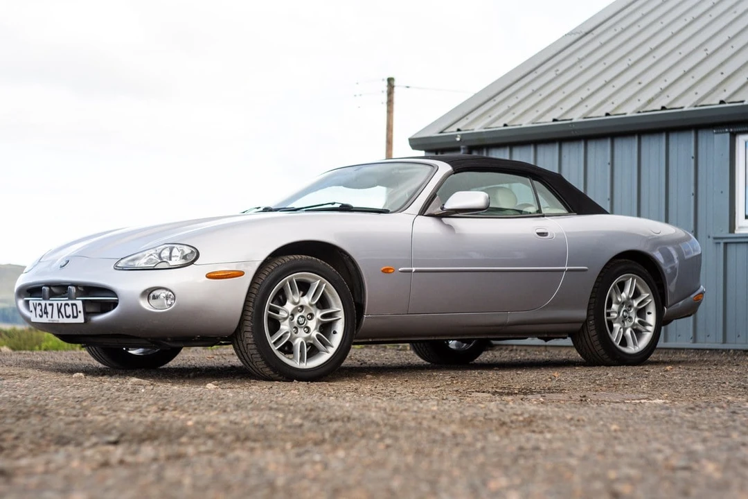2001 Jaguar X100 XK8 - Image 21 of 30