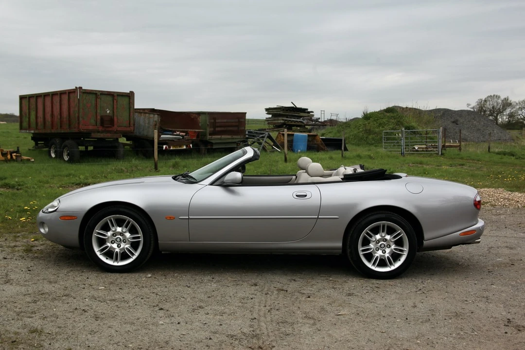 2001 Jaguar X100 XK8 - Image 6 of 30