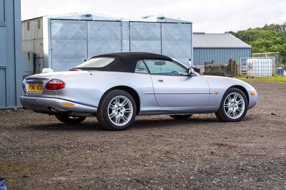2001 Jaguar X100 XK8 - Image 22 of 30
