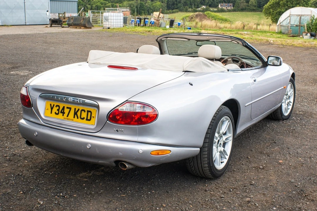 2001 Jaguar X100 XK8 - Image 11 of 30