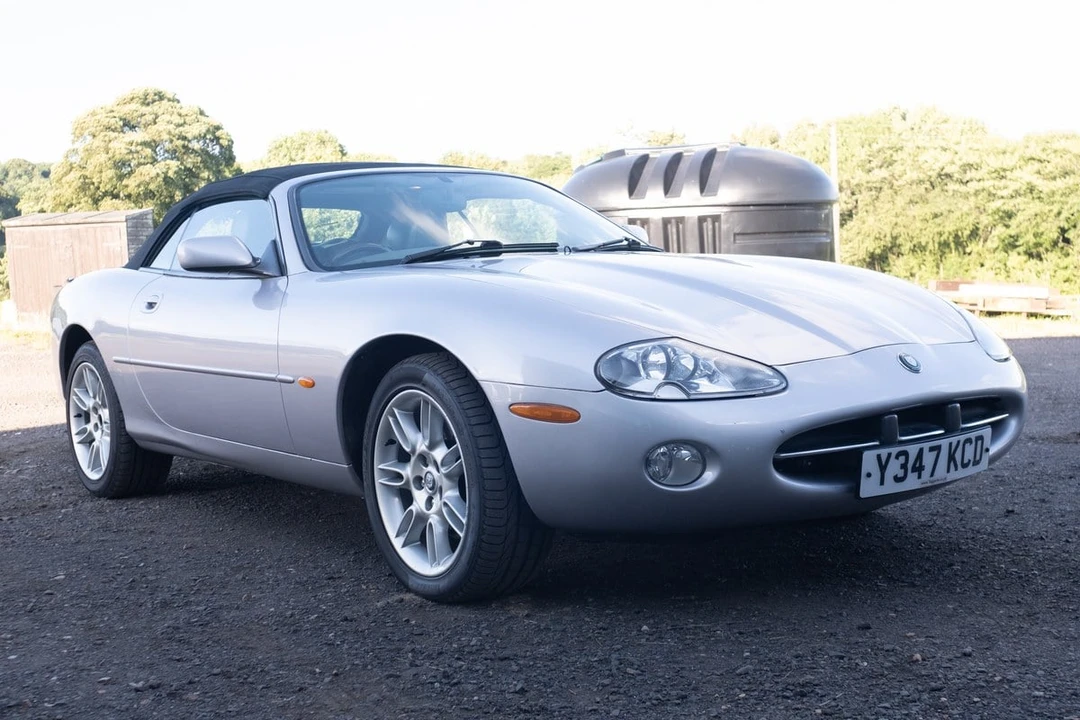 2001 Jaguar X100 XK8 - Image 13 of 30