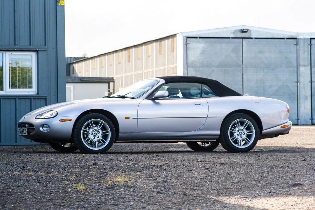 2001 Jaguar X100 XK8 - Image 14 of 30