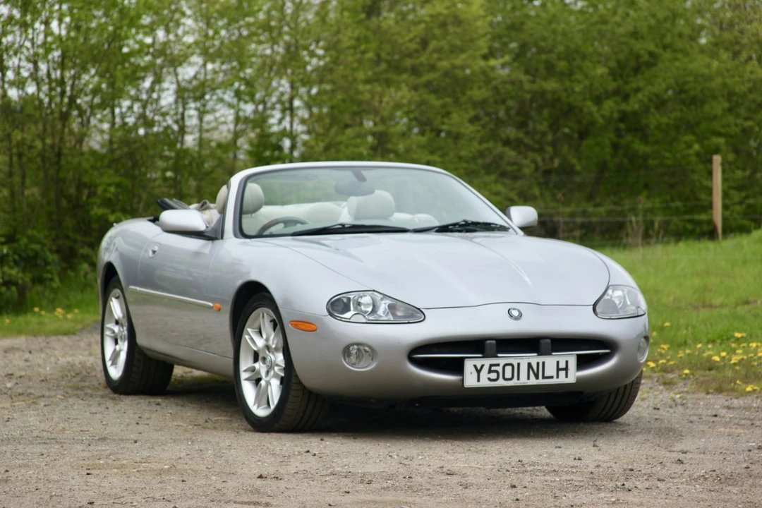 2001 Jaguar X100 XK8 - Image 22 of 30