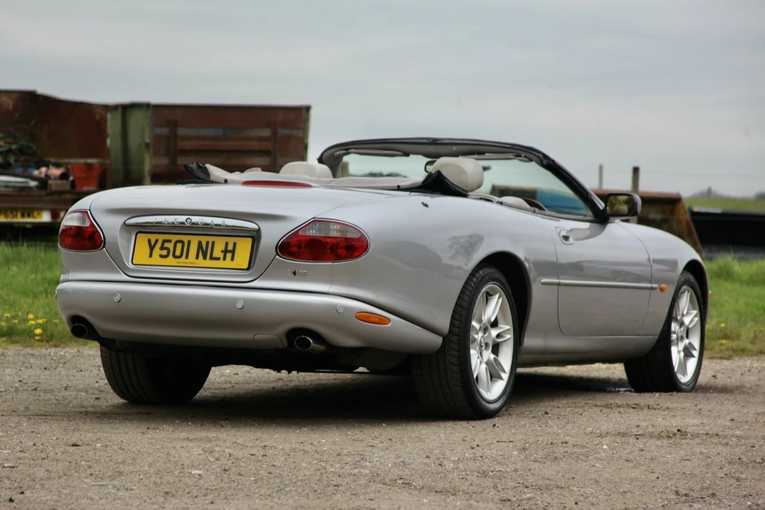 2001 Jaguar X100 XK8 - Image 27 of 30