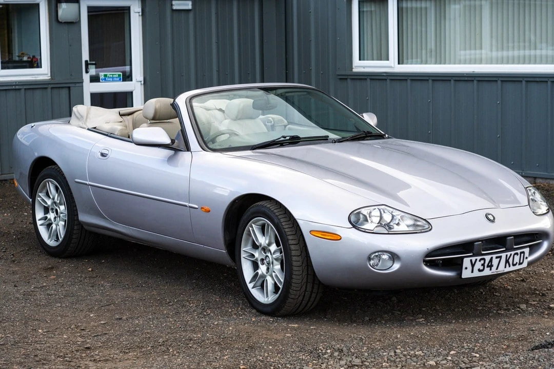 2001 Jaguar X100 XK8 - Image 2 of 30