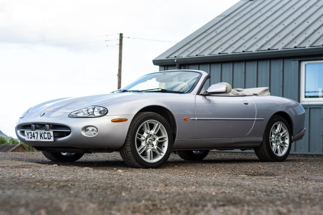 2001 Jaguar X100 XK8 - Image 6 of 30