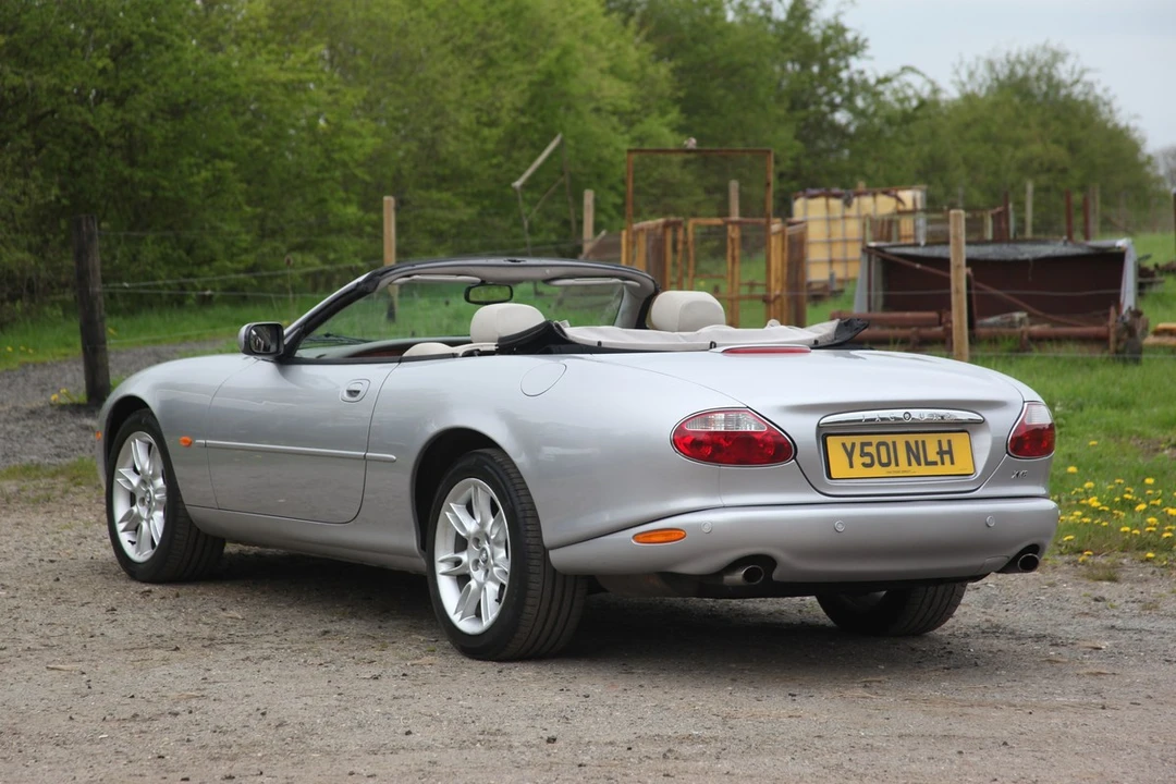 2001 Jaguar X100 XK8 - Image 10 of 30