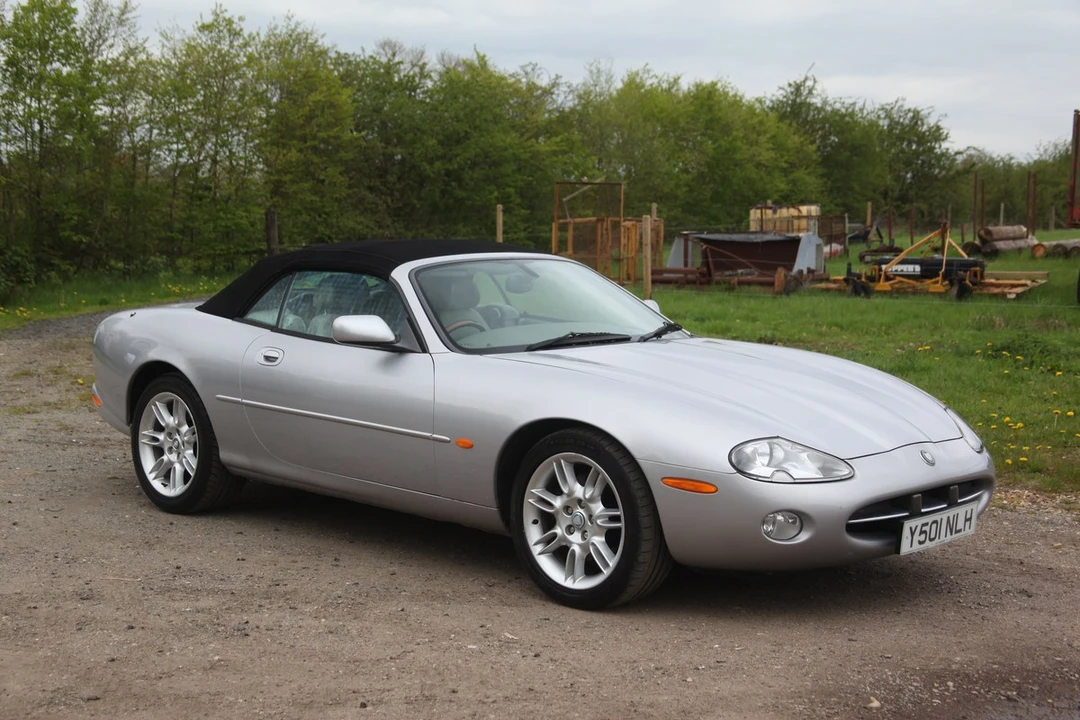 2001 Jaguar X100 XK8 - Image 18 of 30