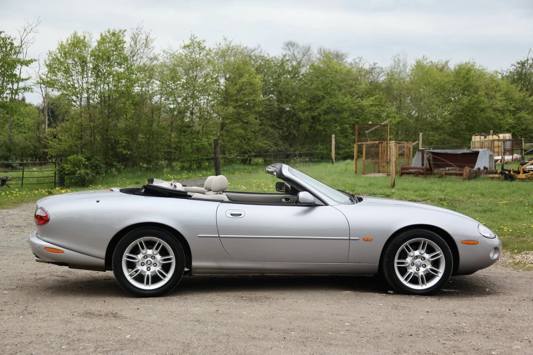 2001 Jaguar X100 XK8 - Image 7 of 30