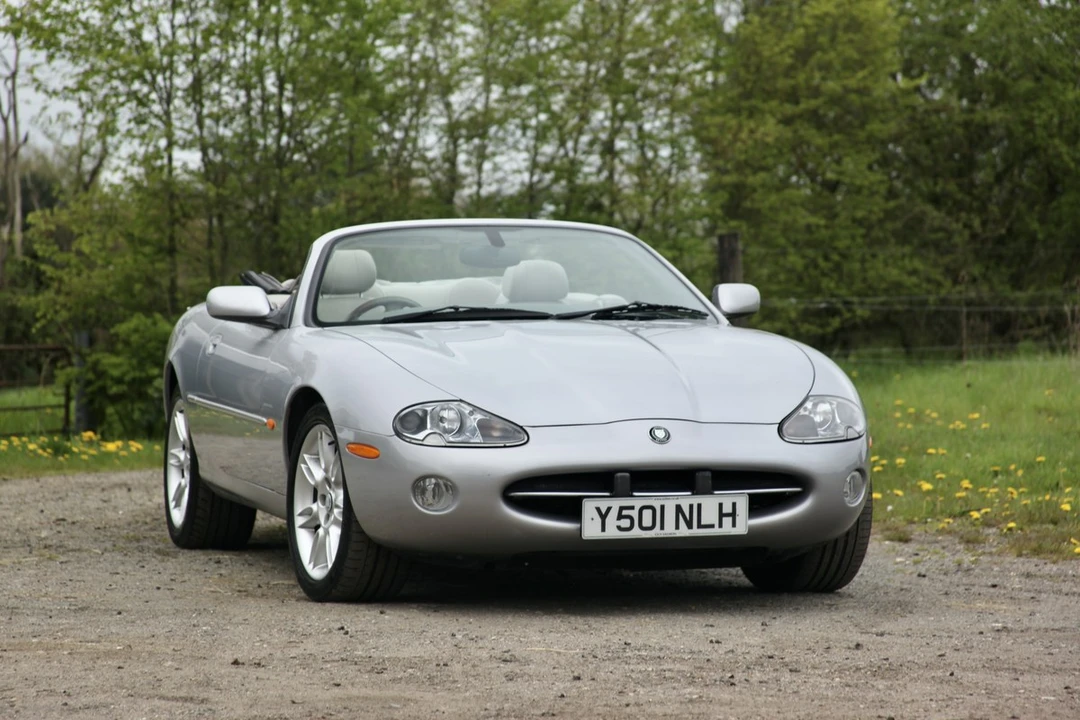 2001 Jaguar X100 XK8 - Image 23 of 30