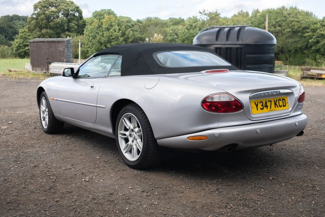 2001 Jaguar X100 XK8 - Image 25 of 30