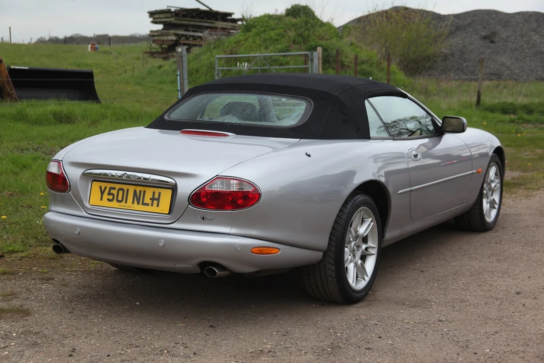2001 Jaguar X100 XK8 - Image 16 of 30