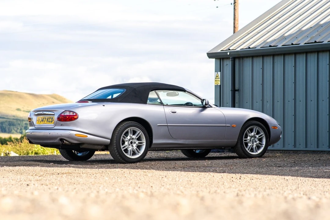 2001 Jaguar X100 XK8 - Image 16 of 30