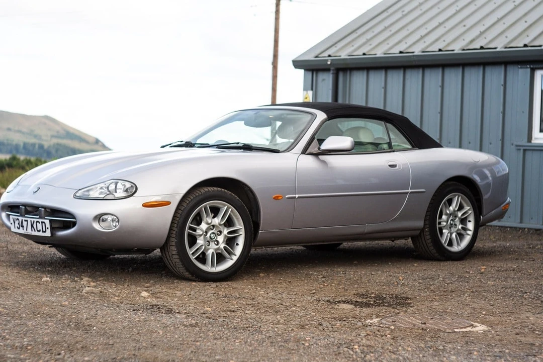 2001 Jaguar X100 XK8 - Image 24 of 30
