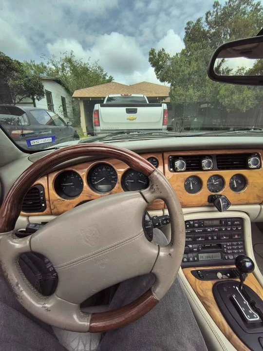 2001 Jaguar X100 XK8 - Image 3 of 6