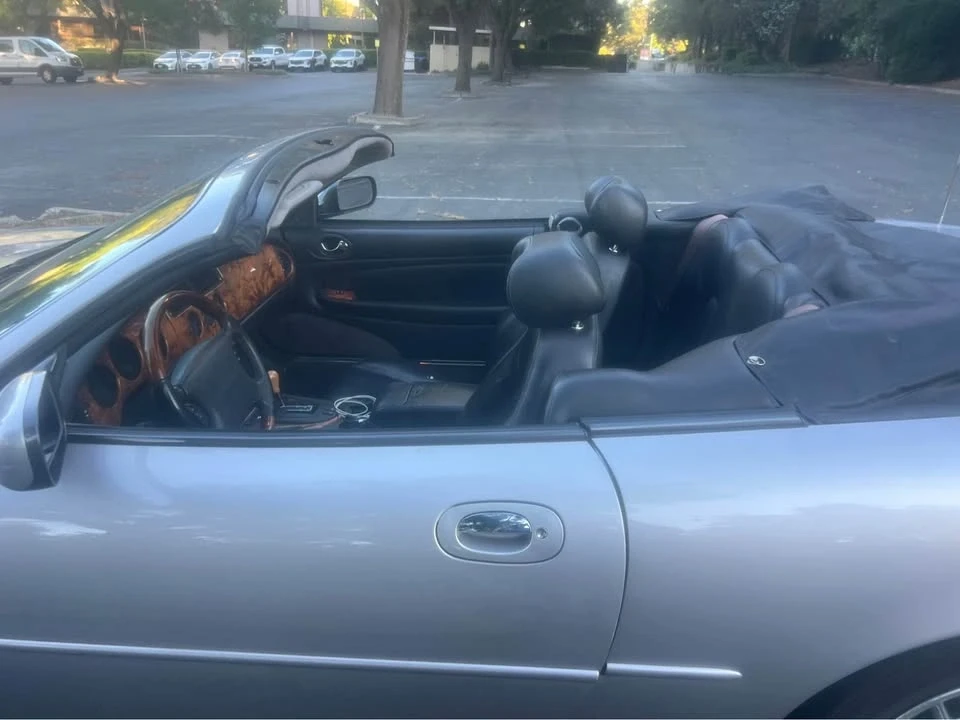 2001 Jaguar X100 XK8 - Image 10 of 12