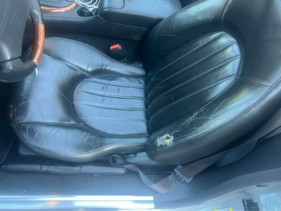 2001 Jaguar X100 XK8 - Image 9 of 12